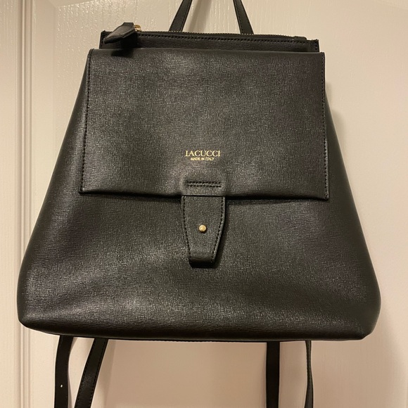 Lacucci leather backpack style purse in black with interior zip pocket - Picture 14 of 14